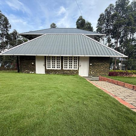 Honey Rock Hotel Kanthalloor Exterior photo