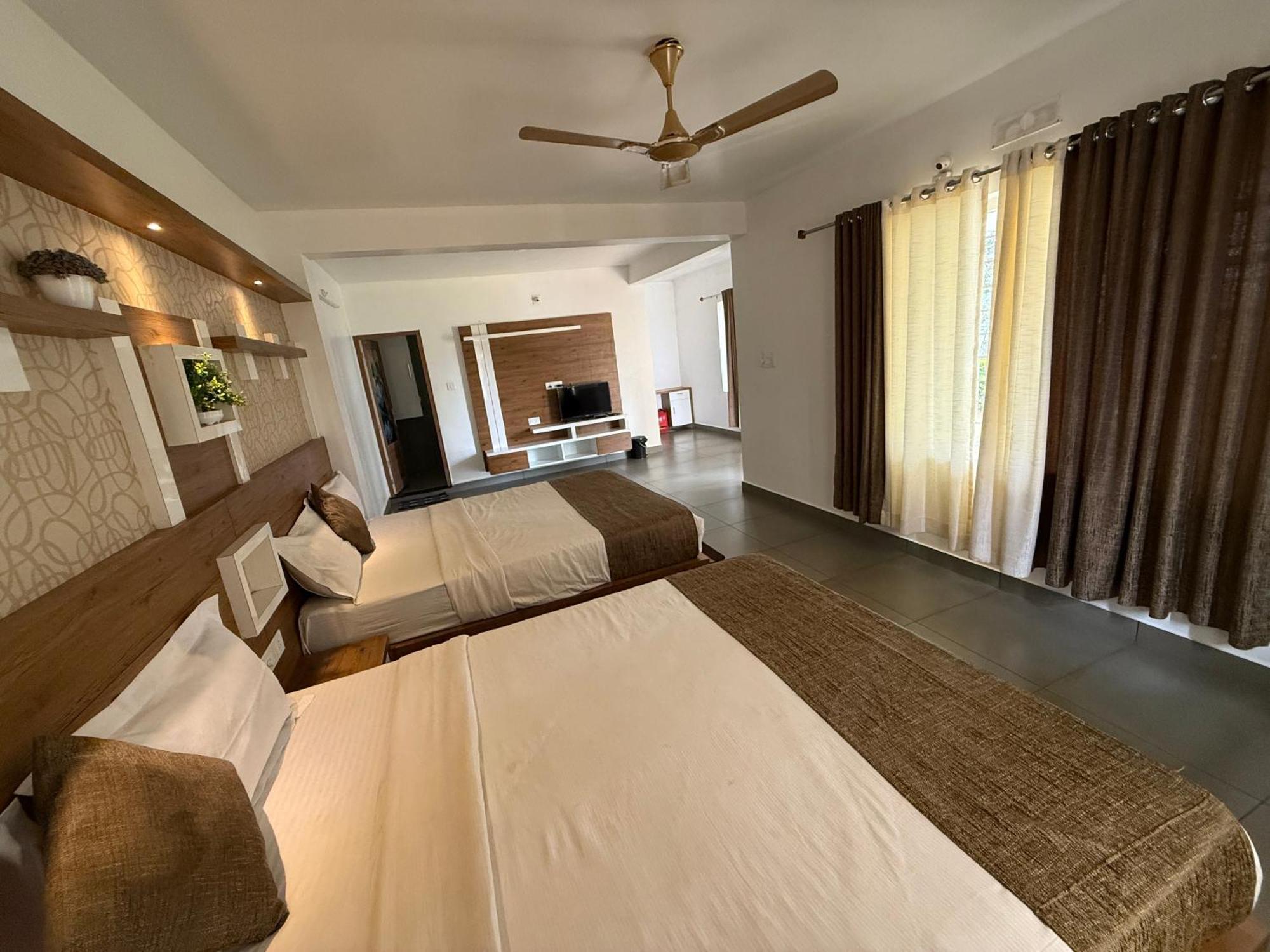 Honey Rock Hotel Kanthalloor Exterior photo